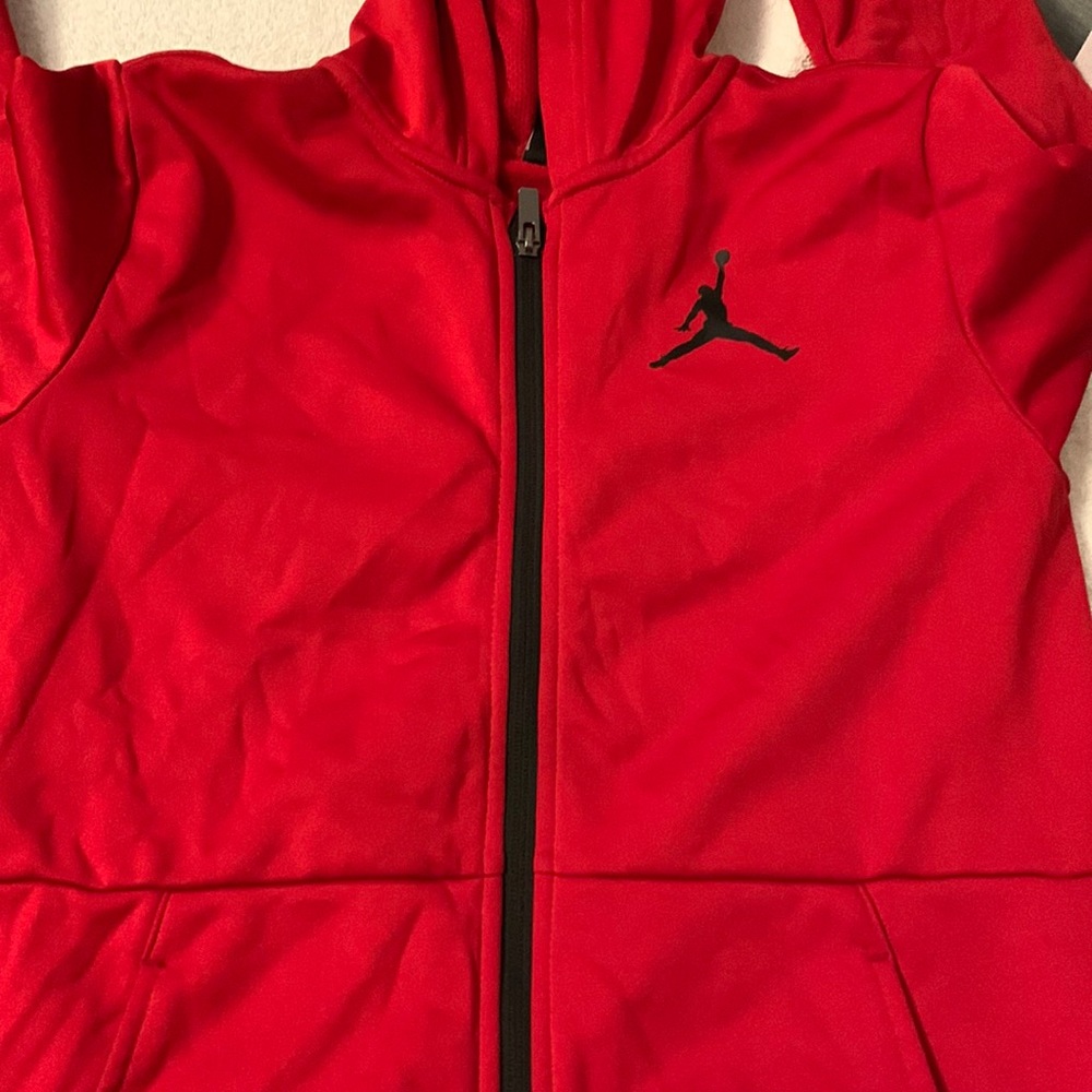 red jordan zip up hoodie